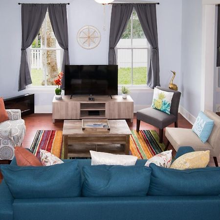 Beautiful Two-Story In Central Galveston, Short Walk To Beach, Near Downtown! | Seas The Breeze 빌라 외부 사진