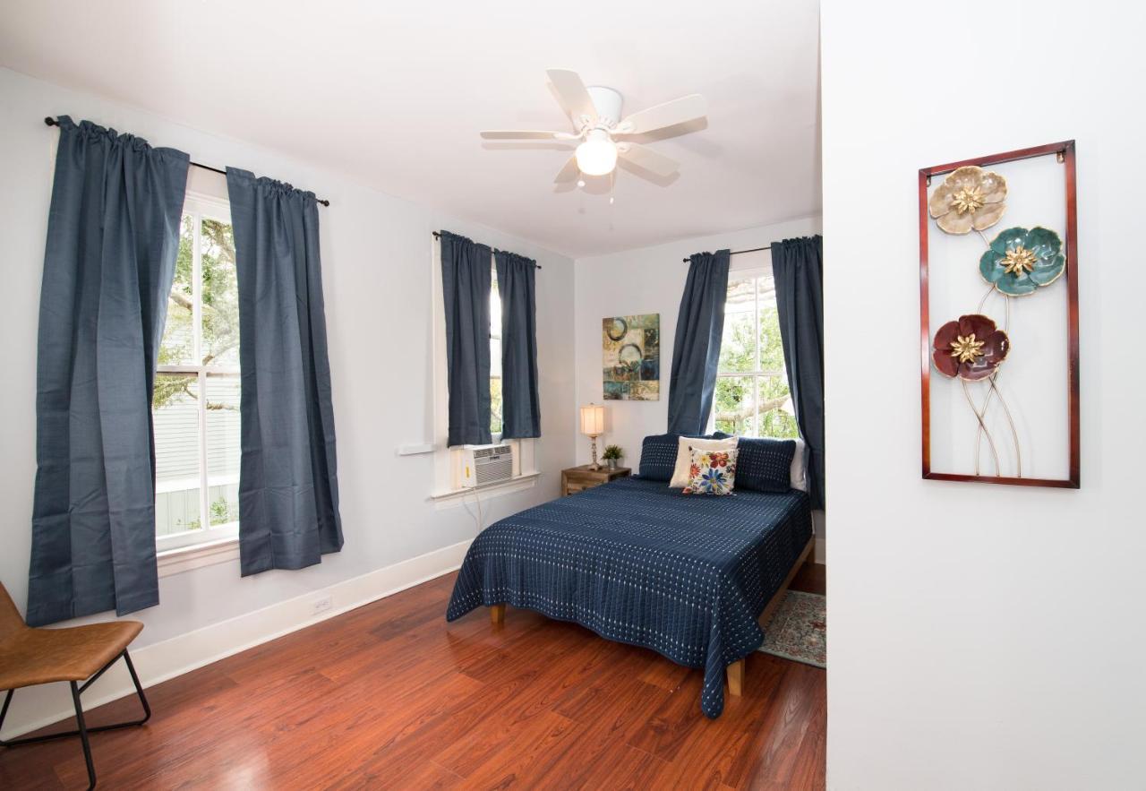 Beautiful Two-Story In Central Galveston, Short Walk To Beach, Near Downtown! | Seas The Breeze 빌라 외부 사진