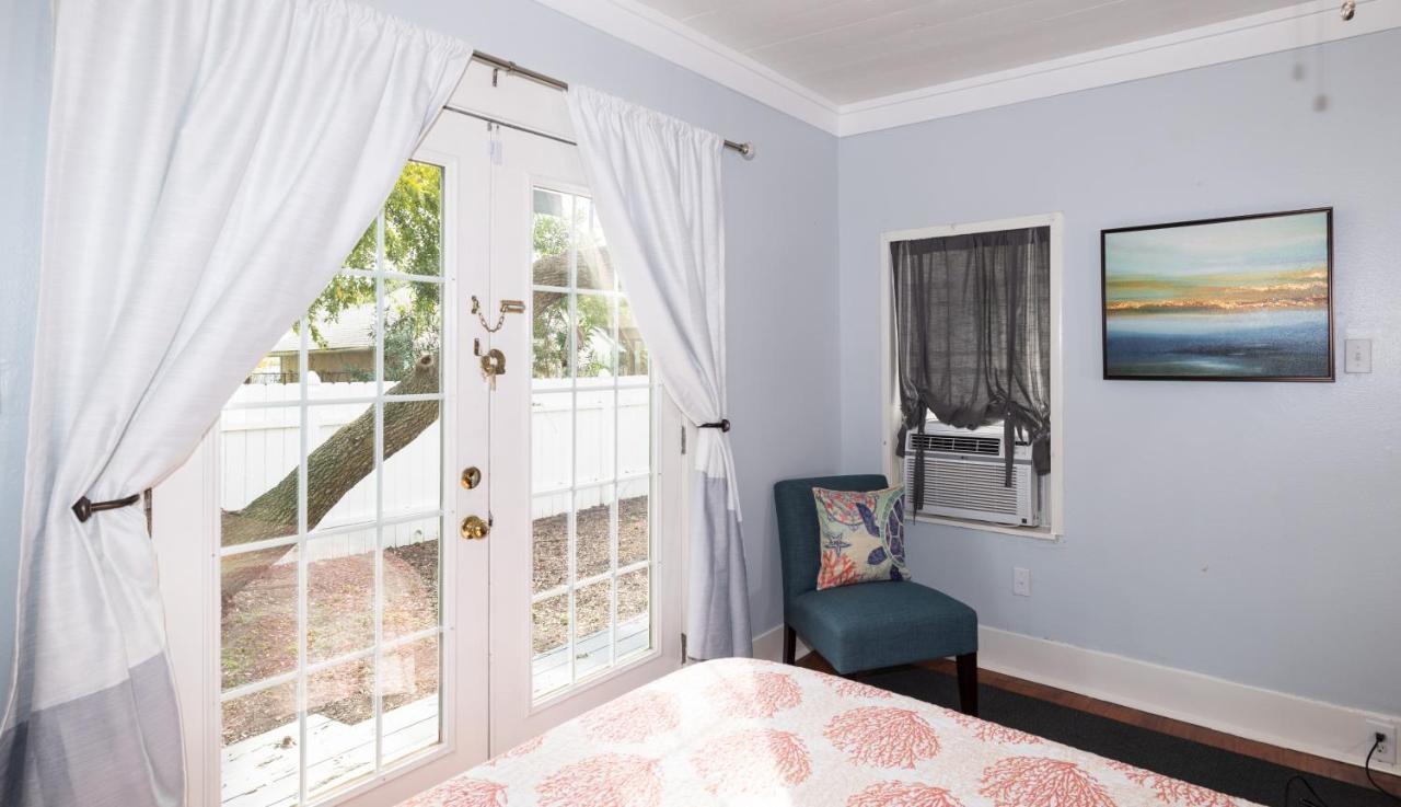 Beautiful Two-Story In Central Galveston, Short Walk To Beach, Near Downtown! | Seas The Breeze 빌라 외부 사진
