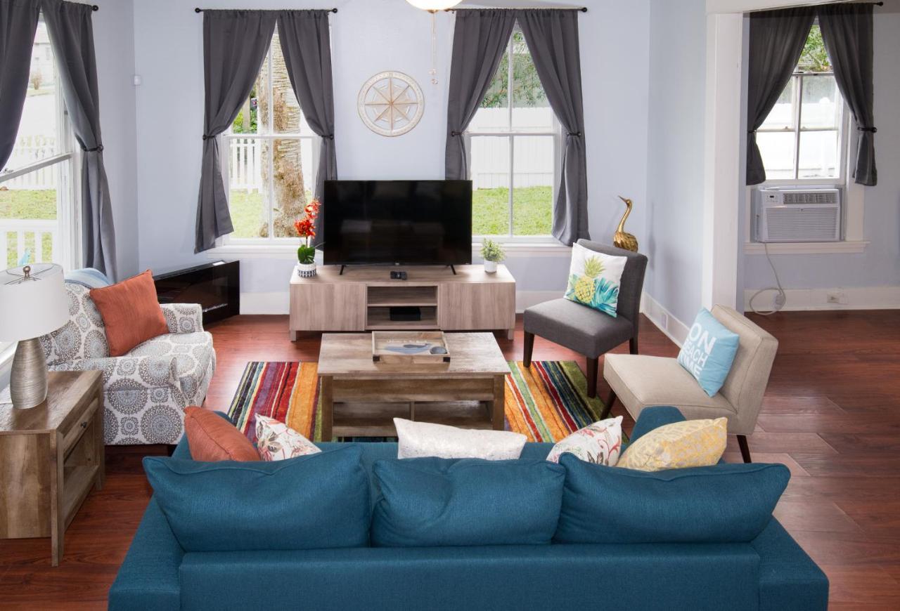 Beautiful Two-Story In Central Galveston, Short Walk To Beach, Near Downtown! | Seas The Breeze 빌라 외부 사진