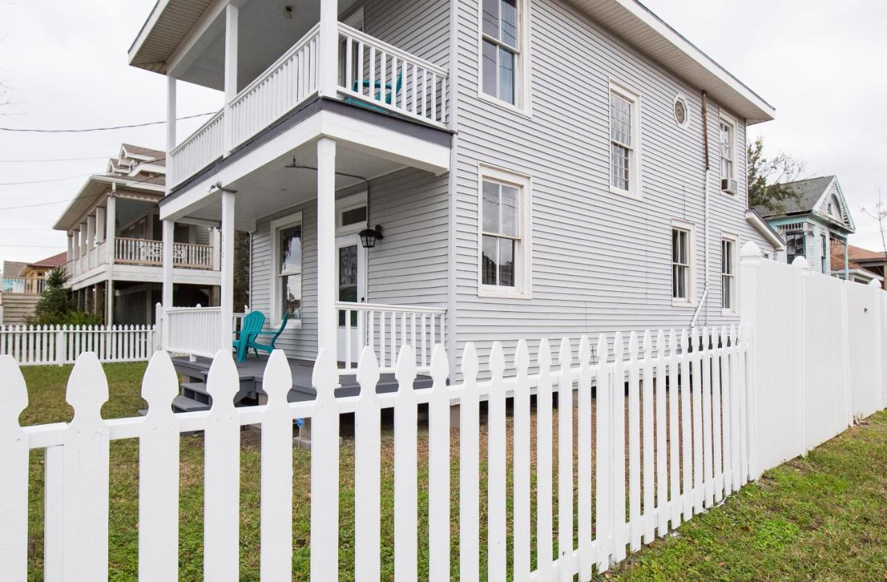 Beautiful Two-Story In Central Galveston, Short Walk To Beach, Near Downtown! | Seas The Breeze 빌라 외부 사진