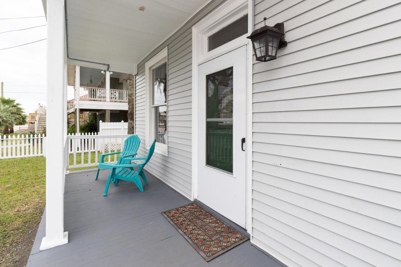 Beautiful Two-Story In Central Galveston, Short Walk To Beach, Near Downtown! | Seas The Breeze 빌라 외부 사진